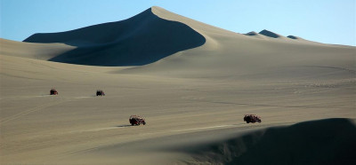 Puščava Peruja in norenje z bugiji