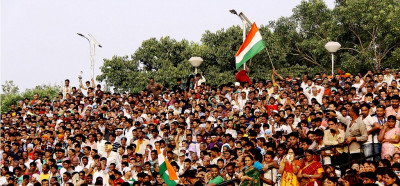 Zapiranje meje med Indijo in Pakistanom - kot bi bil na fuzbal tekmi!