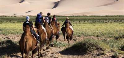 Kamelji safari v puščavi Gobi