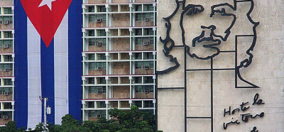 Kuba še vedno živi s Chejem (stavba notranjega ministrstva)